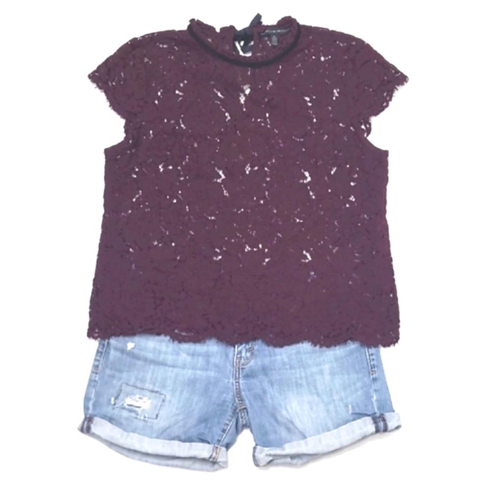 WHBM Floral Lacey Blouse Round Neck Sheer Flower Top Key Hole Short Sleeves